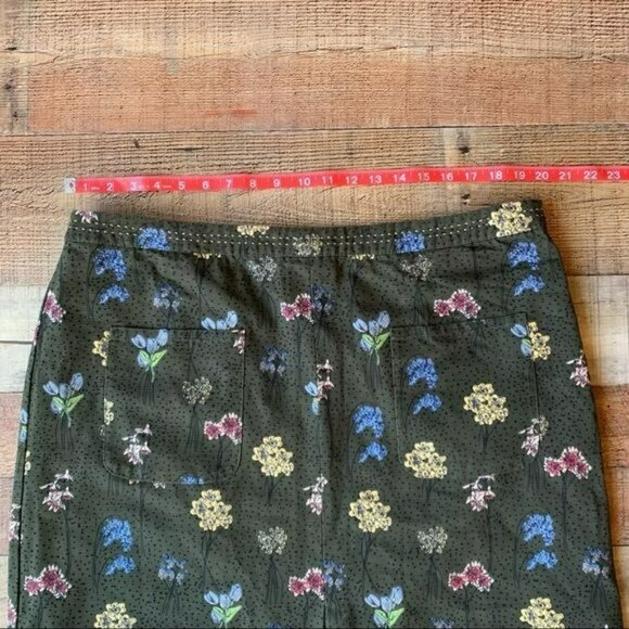 Vintage White plus size stuff skirt green flower knee length - Picture 2 of 9